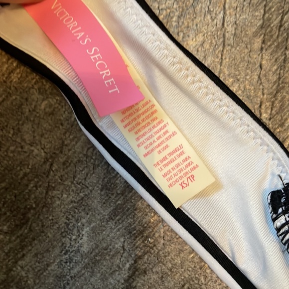Victoria’s Secret black and white stripe bikini top - Picture 4 of 4